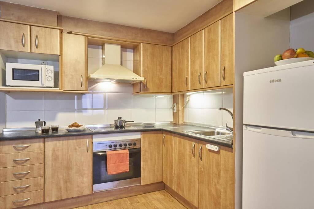 Bebarceloner Sant Andreu Apartments - 1 Bedroom Exteriör bild