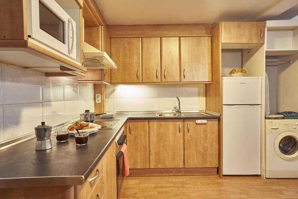 Bebarceloner Sant Andreu Apartments - 1 Bedroom Exteriör bild